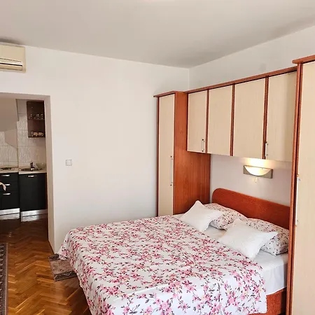 Διαμέρισμα Visnja Nv 3 - With Balcony Novi Vinodolski
